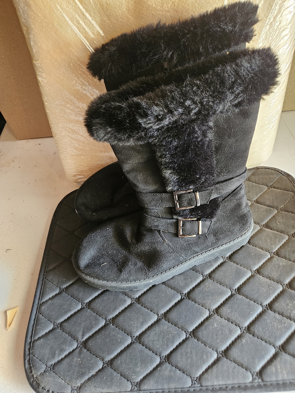 Black Faux Fur Buckle Winter Boots